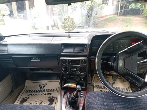 toyota-carina-car-for-sale-big-4