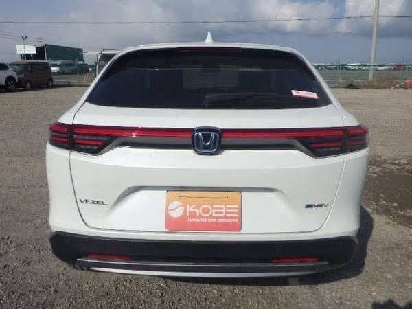 honda-vezel-2025-brand-new-unregistered-big-2