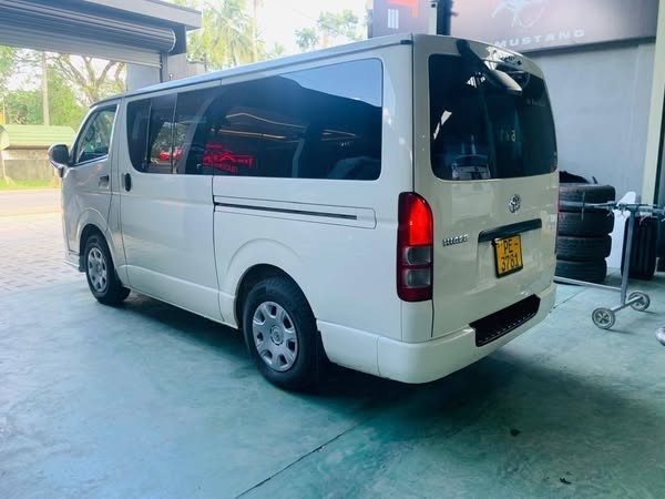 toyota-kdh-dx-big-4