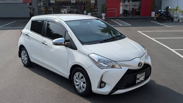 toyota-vitz-big-2