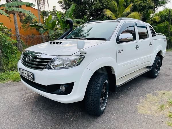 toyota-hilux-vigo-fortuner-facelift-big-1