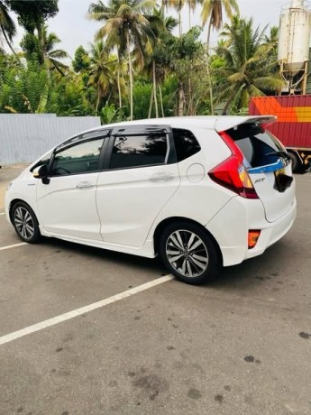 for-sale-honda-fit-gp5-s-grade-big-3