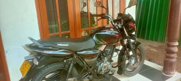 discover-150cc-big-1