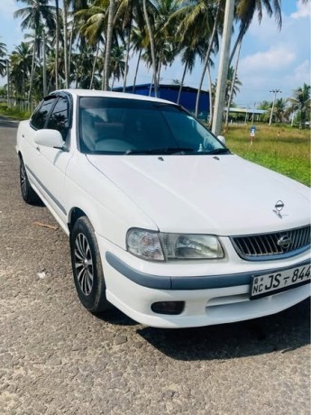 nissan-fb-15-ex-saloon-big-3