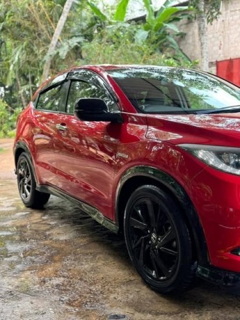 honda-vezel-rs-2017-big-4