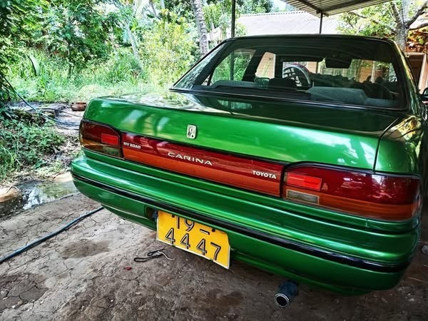 toyota-carina-big-4