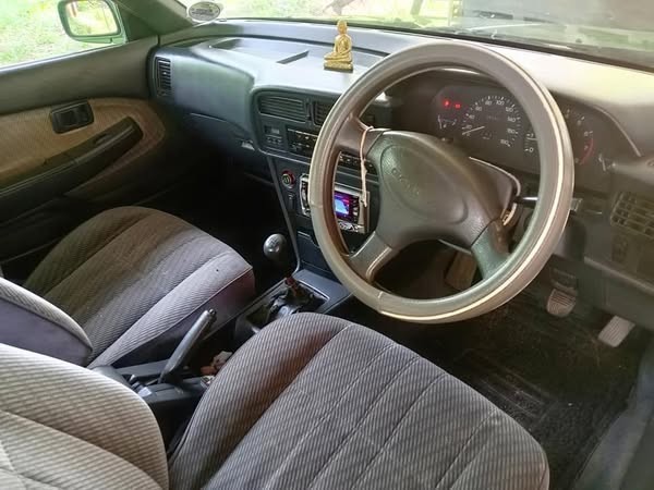 toyota-carina-big-3