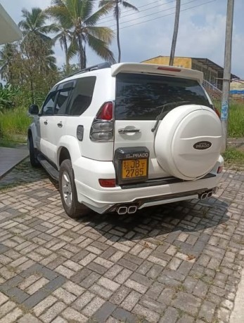 toyota-land-cruiser-prado-120-big-0