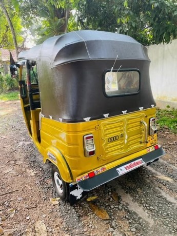 bajaj-2-stoke-big-3