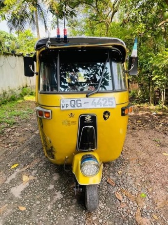 bajaj-2-stoke-big-0