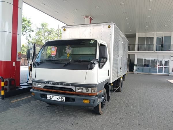 mitsubishi-canter-145ft-wide-face-lorry-big-0