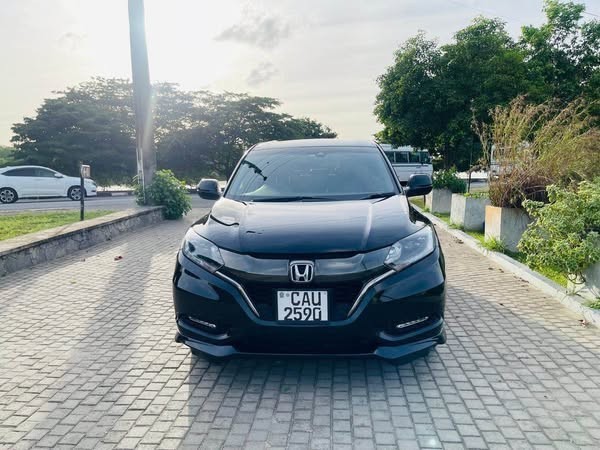 honda-vezel-rs-sensing-big-2
