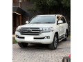 toyota-land-cruser-v8-small-1
