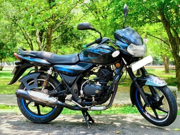 bajaj-discover-135-big-3