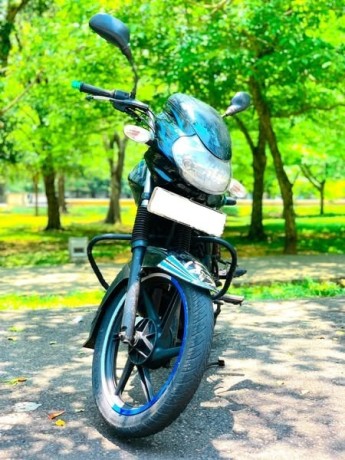 bajaj-discover-big-2