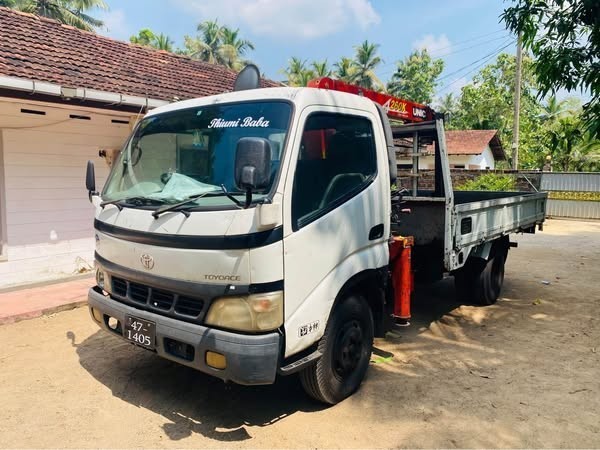 toyota-dyna-big-0