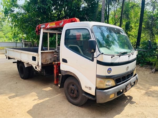 toyota-dyna-big-1