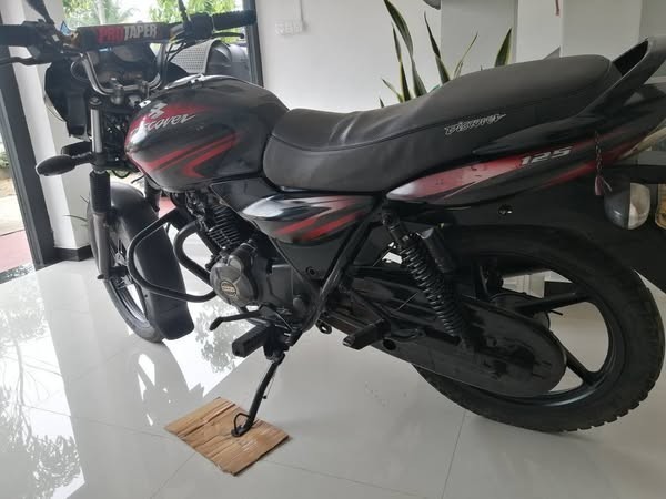 bajaj-discover-big-4