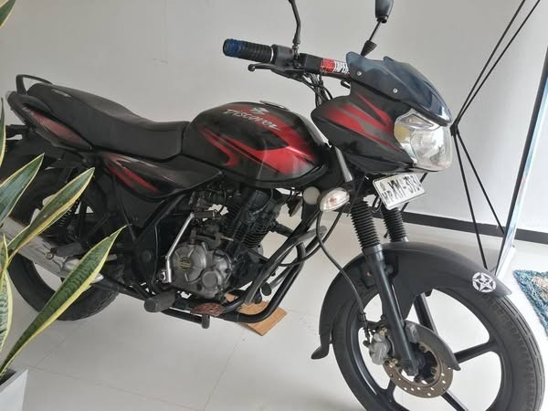bajaj-discover-big-0
