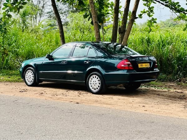 mercedes-benz-e200-big-4