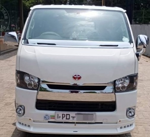 for-sale-toyota-hiace-kdh-200-super-gl-big-3