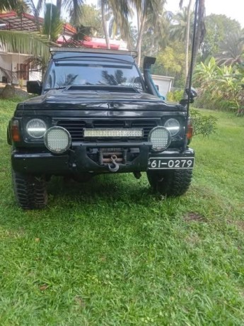 nissan-patrol-t60-big-0
