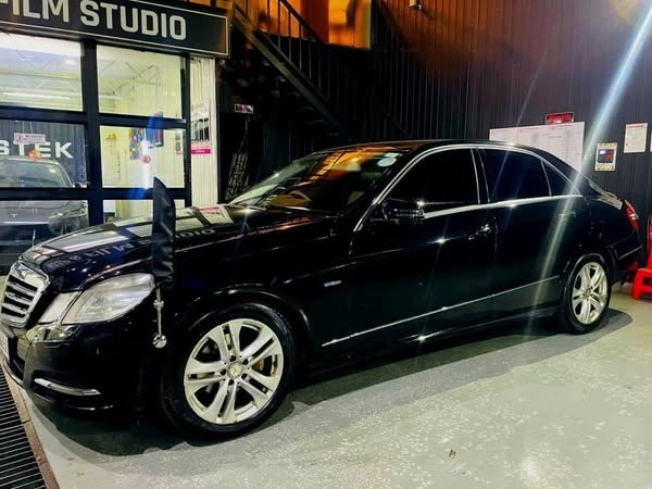 for-sale-e200-mercedes-benz-2011-big-2