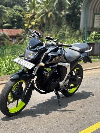 yamaha-fz-big-3