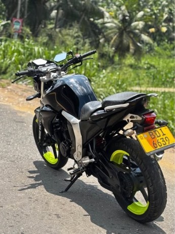 yamaha-fz-big-1