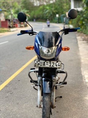 bajaj-ct-100-big-0