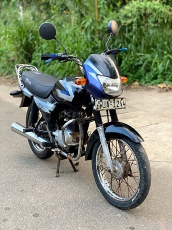 bajaj-ct-100-big-1