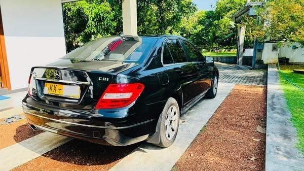 mercedes-benz-c220-cdi-w204-2013-big-4