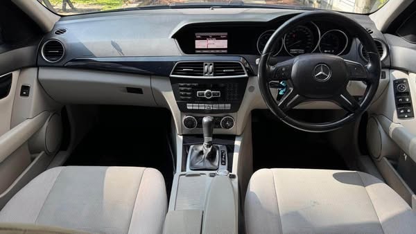 mercedes-benz-c220-cdi-w204-2013-big-3