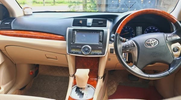 toyota-allion-g-grade-big-1