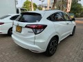 honda-vezel-z-grade-small-4