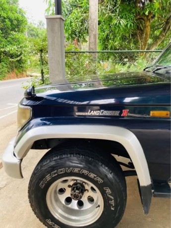 toyota-landcruiser-prado-lj-79-big-3