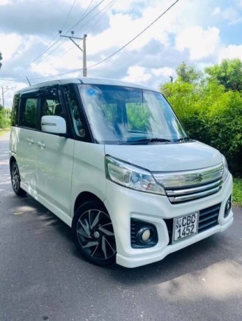 suzuki-spacia-20162018-big-0