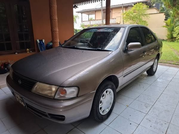 nissan-fb14-ex-saloon-big-4