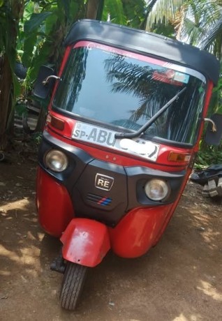 bajaj-re-big-1