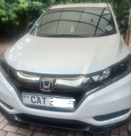 for-sale-honda-vezel-rs-sensing-package-automatic-hybrid-1500cc-big-0