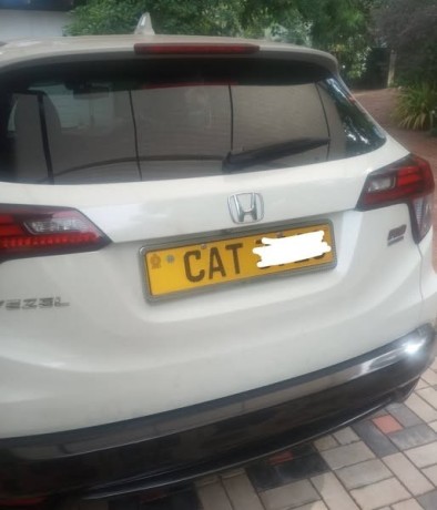 for-sale-honda-vezel-rs-sensing-package-automatic-hybrid-1500cc-big-1