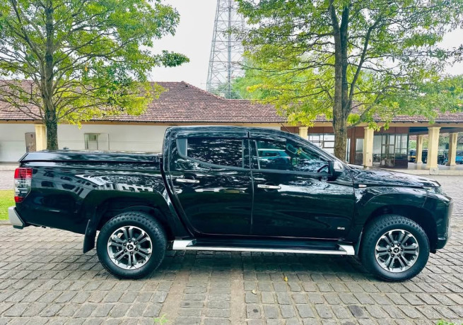mitsubishi-l200-sportero-2020-big-2