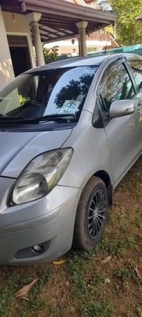 toyota-vitz-big-1