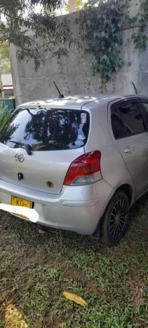 toyota-vitz-big-0