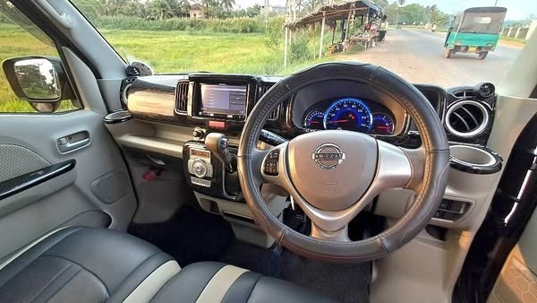 nissan-clipper-nv-100-wagon-model-big-3
