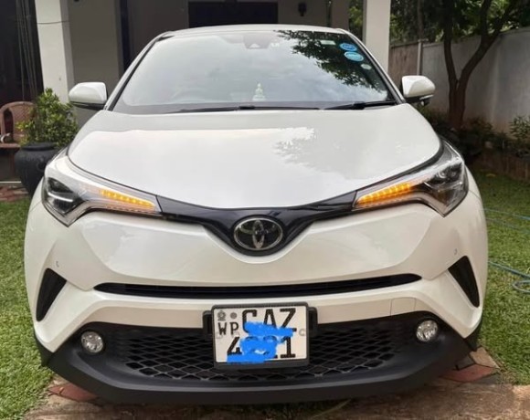 toyota-chr-gt-turbo-2017-big-2
