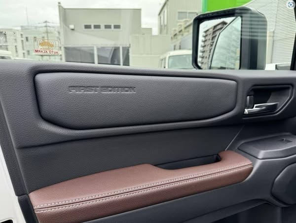 land-cruiser-prado-1st-edition-big-2