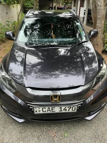 2014-honda-vezel-big-0