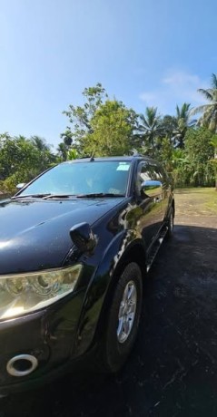 mitsubishi-monterosport-2011-big-3