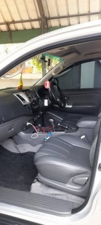 toyota-hilux-big-4